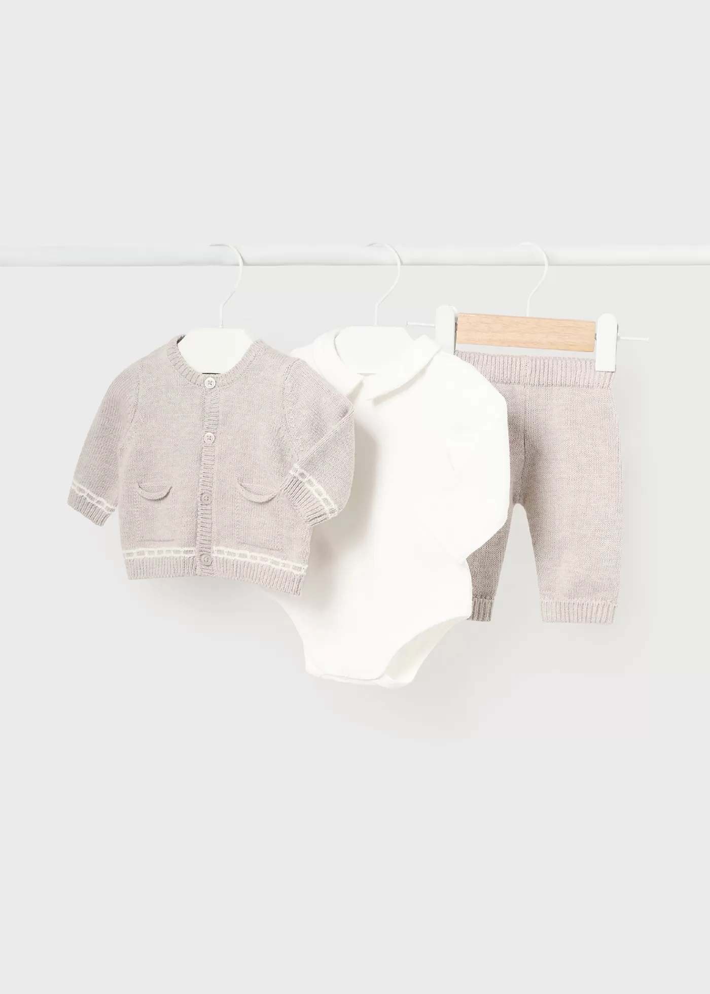 Cheap Completo 3 pezzi maglia neonato Completi