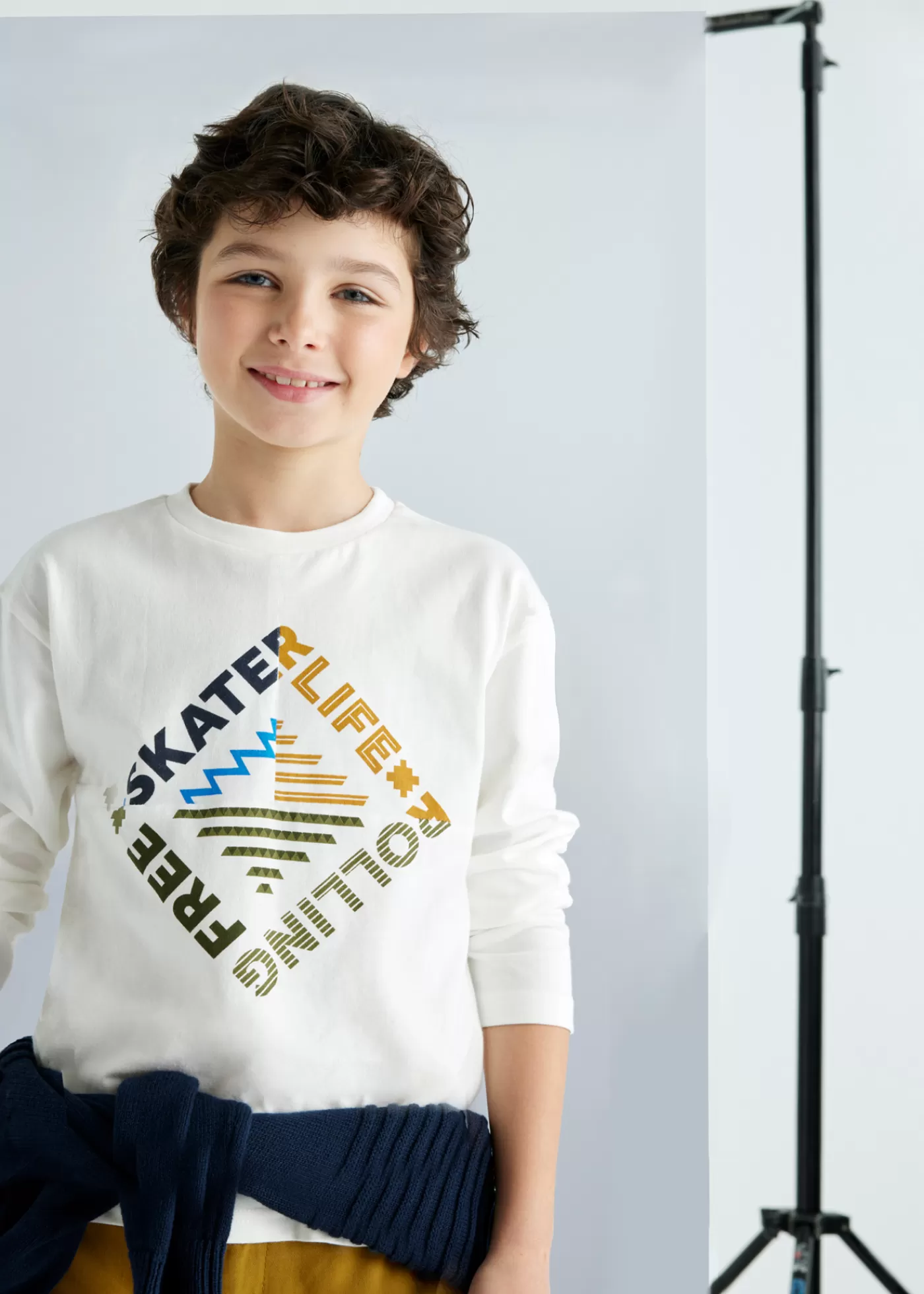 Sale Maglietta scritta e disegno ragazzo Bambino Magliette